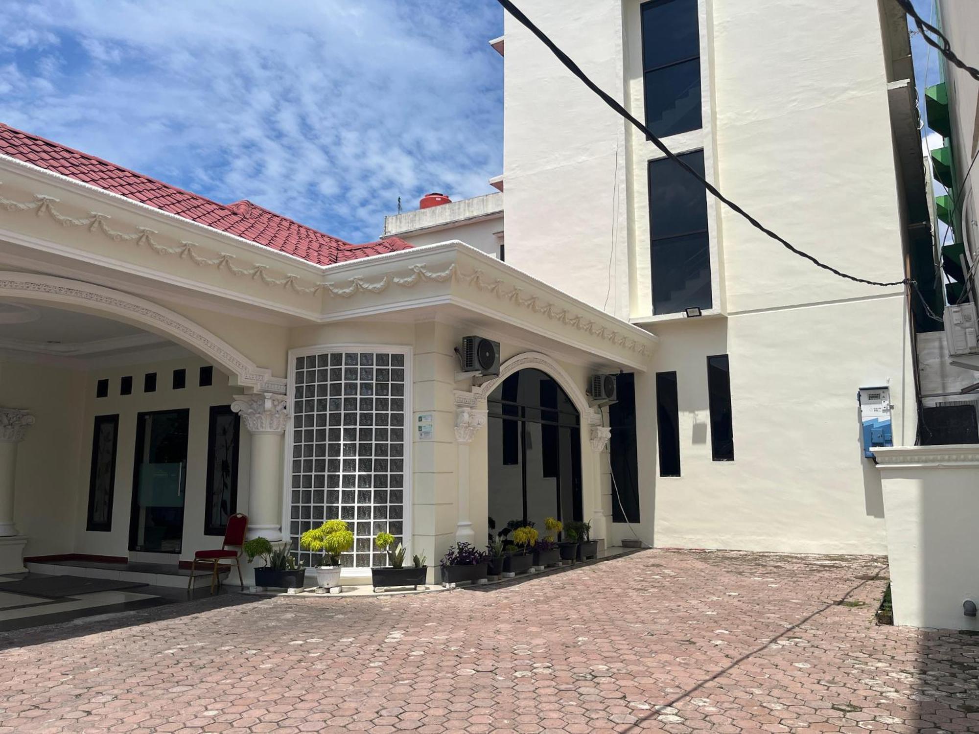 De Nusantara Hotel Syariah Medan Bagian luar foto